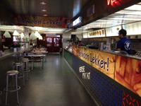 snackbar in drukke winkelstraat Leiden