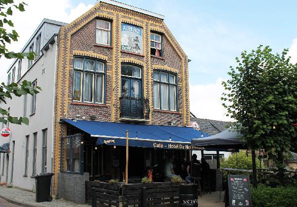 Eetcafe-Hotel ter overname in Hoek (Gemeente Terneuzen).